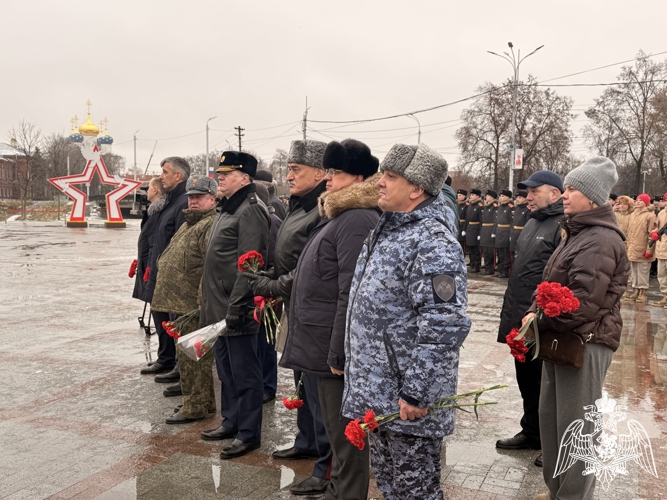 В Твери росгвардейцы приняли участие в мероприятиях, посвященных Дню освобождения Калинина 