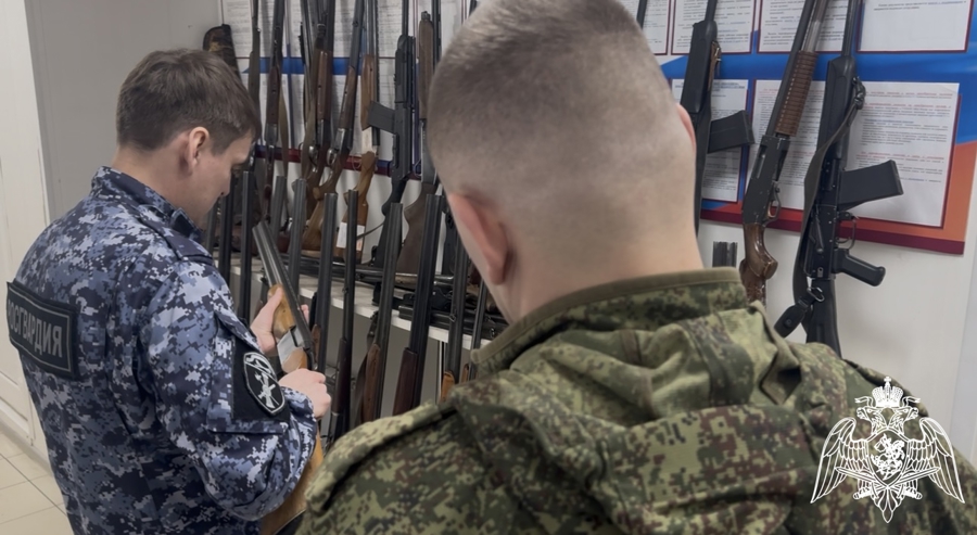 В Твери сотрудники лицензионно-разрешительной работы передали 45 единиц гражданского оружия в район проведения СВО