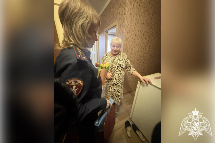 В Тверской области росгвардейцы поздравили матерей и навестили семьи погибших сослуживцев