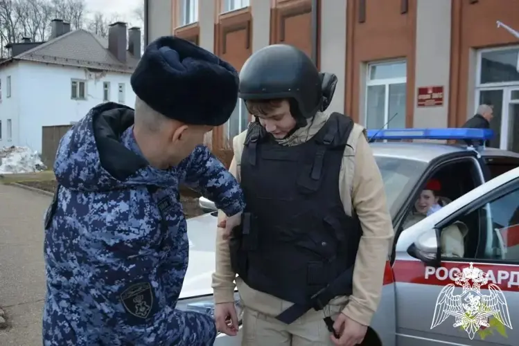 В преддверии юбилея Росгвардии в Тверской области сотрудники вневедомственной охраны провели ряд патриотических мероприятий 