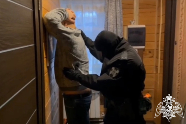В Твери при содействии СОБР Росгвардии задержан подозреваемый в сбыте крупной партии наркотиков