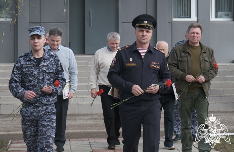 В Твери в региональном управлении Росгвардии поздравили с праздником ветеранов органов внутренних дел и внутренних войск МВД России