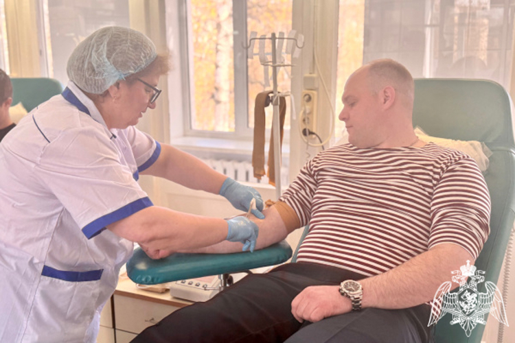   В Твери росгвардейцы приняли участие в донорской  акции «От сердца к сердцу» (видео)
