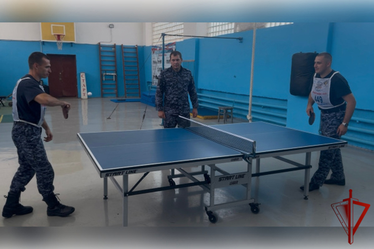 В преддверии дня физкультурника росгвардейцы провели соревнования по настольному теннису в Твери
