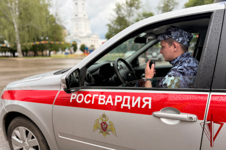 В ТВЕРИ ЗА МИНУВШУЮ НЕДЕЛЮ РОСГВАРДЕЙЦЫ ДЛЯ ОБЕСПЕЧЕНИЯ БЕЗОПАСНОСТИ ГРАЖДАН СОВЕРШИЛИ БОЛЕЕ 300 ВЫЕЗДОВ