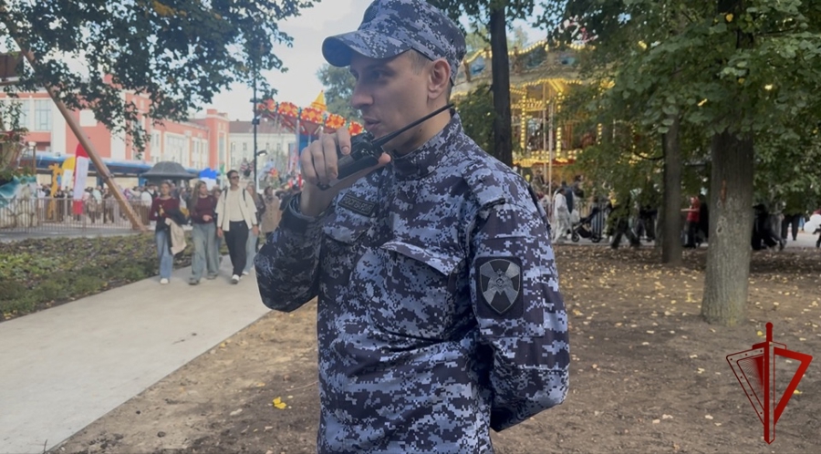 Росгвардейцы обеспечили безопасность тверитян и гостей столицы Верхневолжья во время торжественного открытия  городского сада 