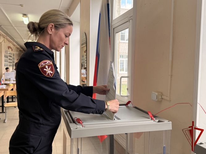 В Твери личный состав Росгвардии принимает участие в едином дне голосования 