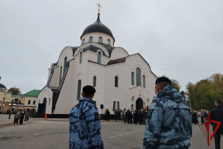 Личный состав Росгвардии обеспечил безопасность при совершении Великого освящения Воскресенского собора в Твери