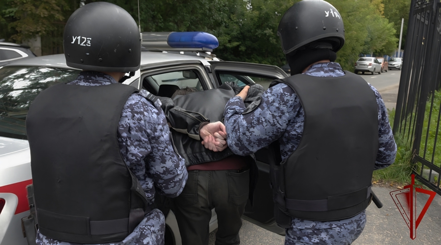 В Твери росгвардейцы отработали навыки реагирования на сигнал «тревога» на объекте телерадиоцентра
