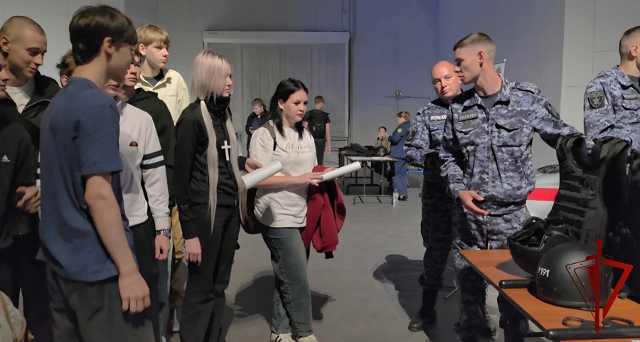 В Твери росгвардейцы приняли участие в акции «Молодежь против террора»