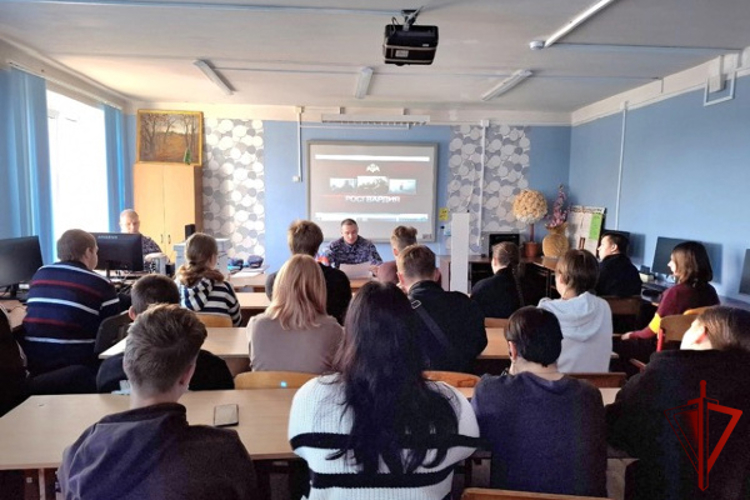 Росгвардейцы провели антитеррористическое занятие в колледже в Осташковском районе  