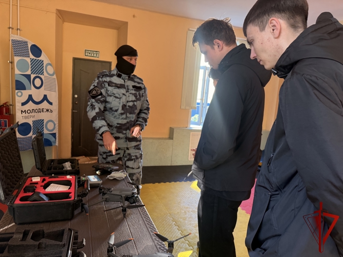 Личный состав Росгвардии принял участие в Дне допризывника в Твери